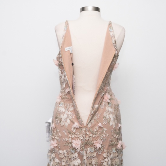 Dress The Population | Sidney Deep V-Neck 3D Floral Lace Gown - Picture 14 of 14